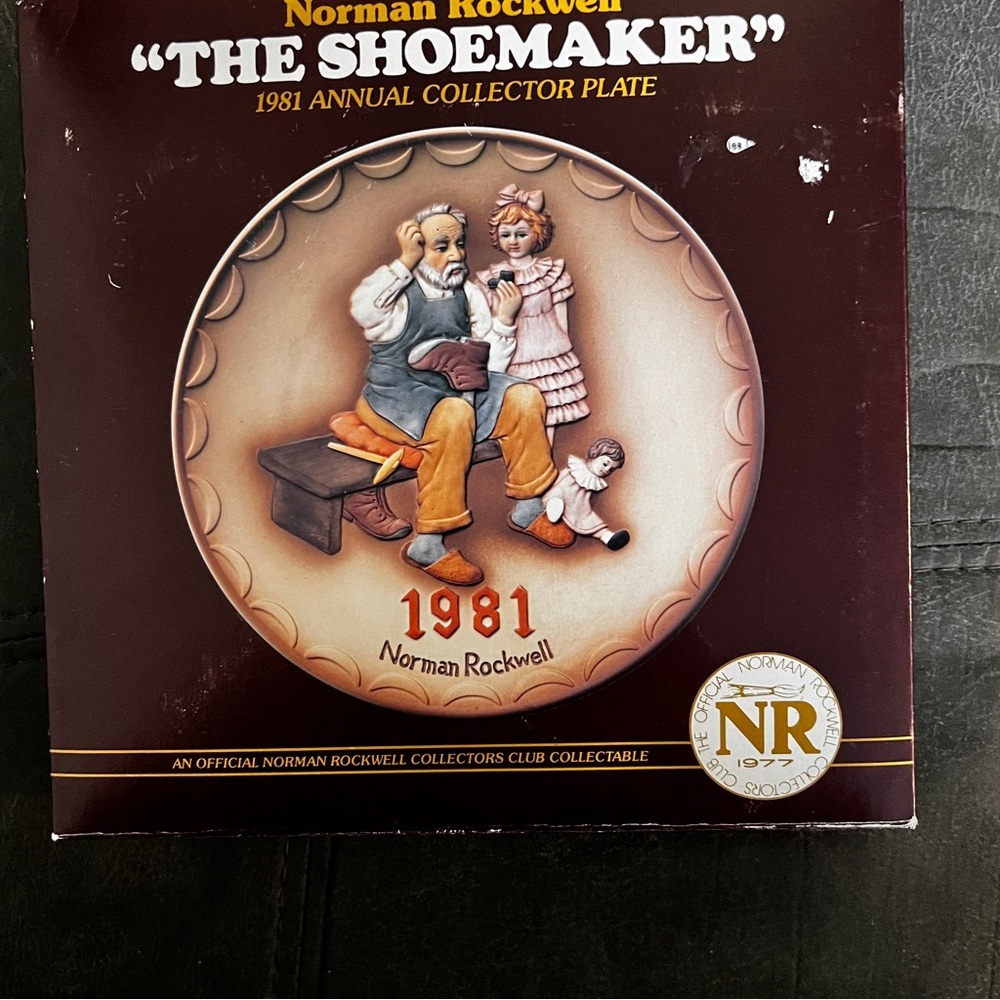 NORMAN ROCKWELL Collectors Plate 1981 “The Shoe Maker" Open Box With Certificate - Picture 3 of 4